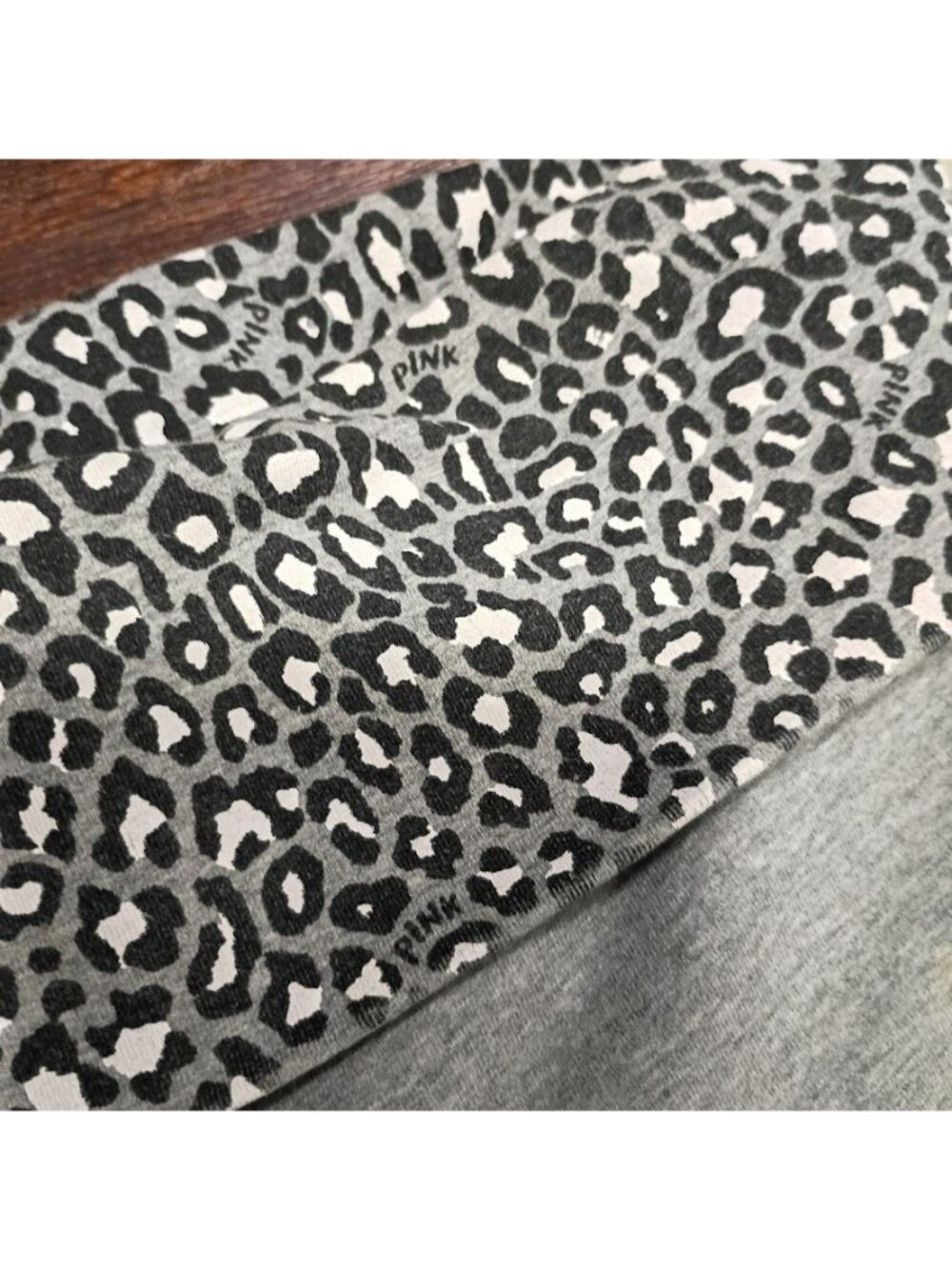 Victorias Secret Pink Fold-Over Yoga Pants Cheetah Print Waistband Gray Size S - Picture 11 of 15